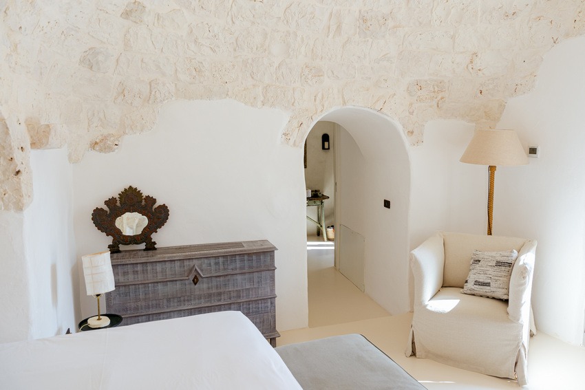 Trullo Petrarolo bedroom with traditional rural design