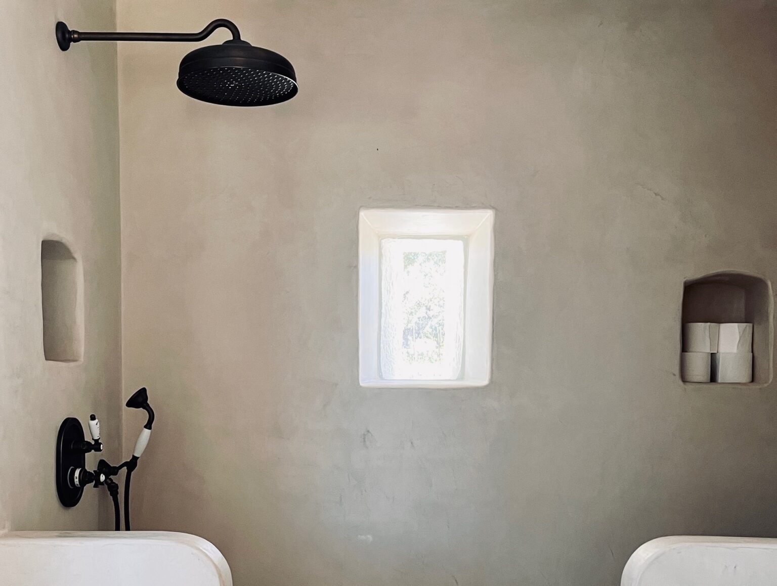 Bedrooms and bathrooms at Trullo Petrarolo · photograph 17